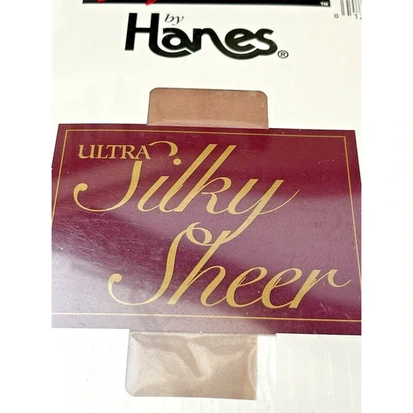 NEW Hanes Pantyhose 3 Pairs SZ AB Control Top Reinforced Toe Sheer Little Color - Picture 2 of 7